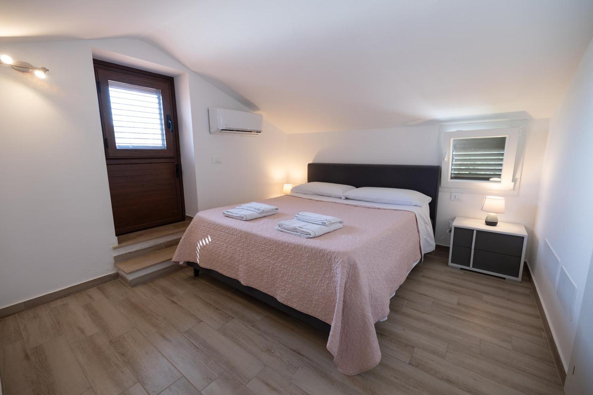 Villa Giada Campofelice Di Roccella Exteriör bild